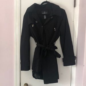 London Fog women’s water resistant single breasted trench coat